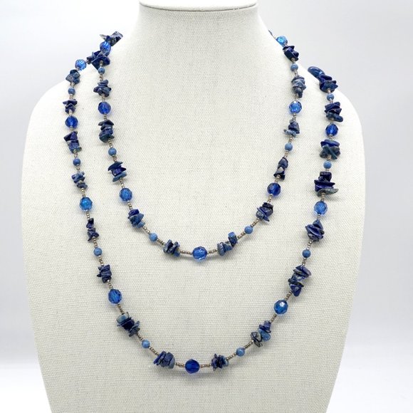 Handmade necklace with Lapis chips, blue crystals and silver seed beads. Unique. - Picture 2 of 7